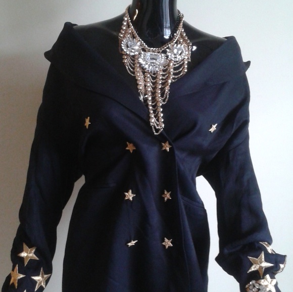 Blazer - Picture 2 of 3