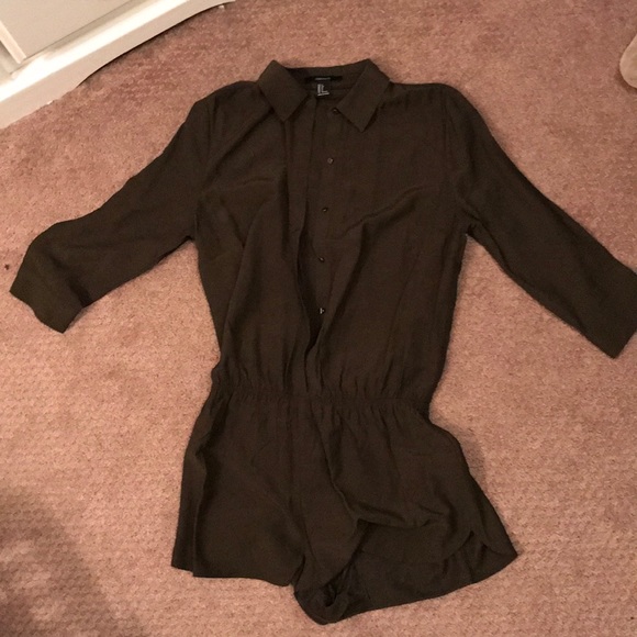 1/2 sleeve Romper - Picture 2 of 2