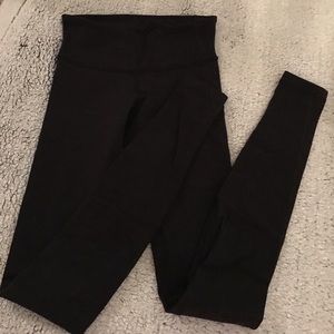 LuluLemon Wunder Under Pant - Size 2
