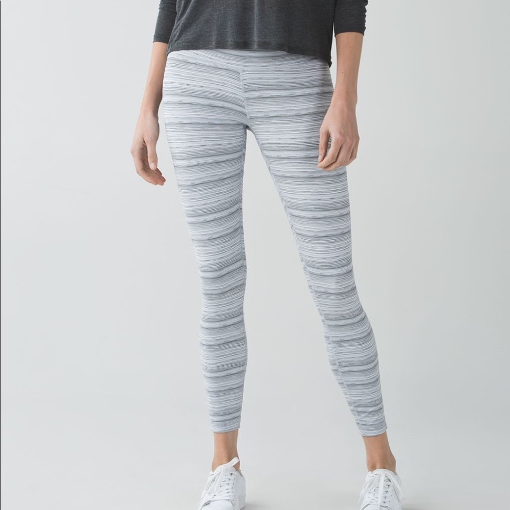 RARE lululemon High Times Cyber Stripe Silver Fox