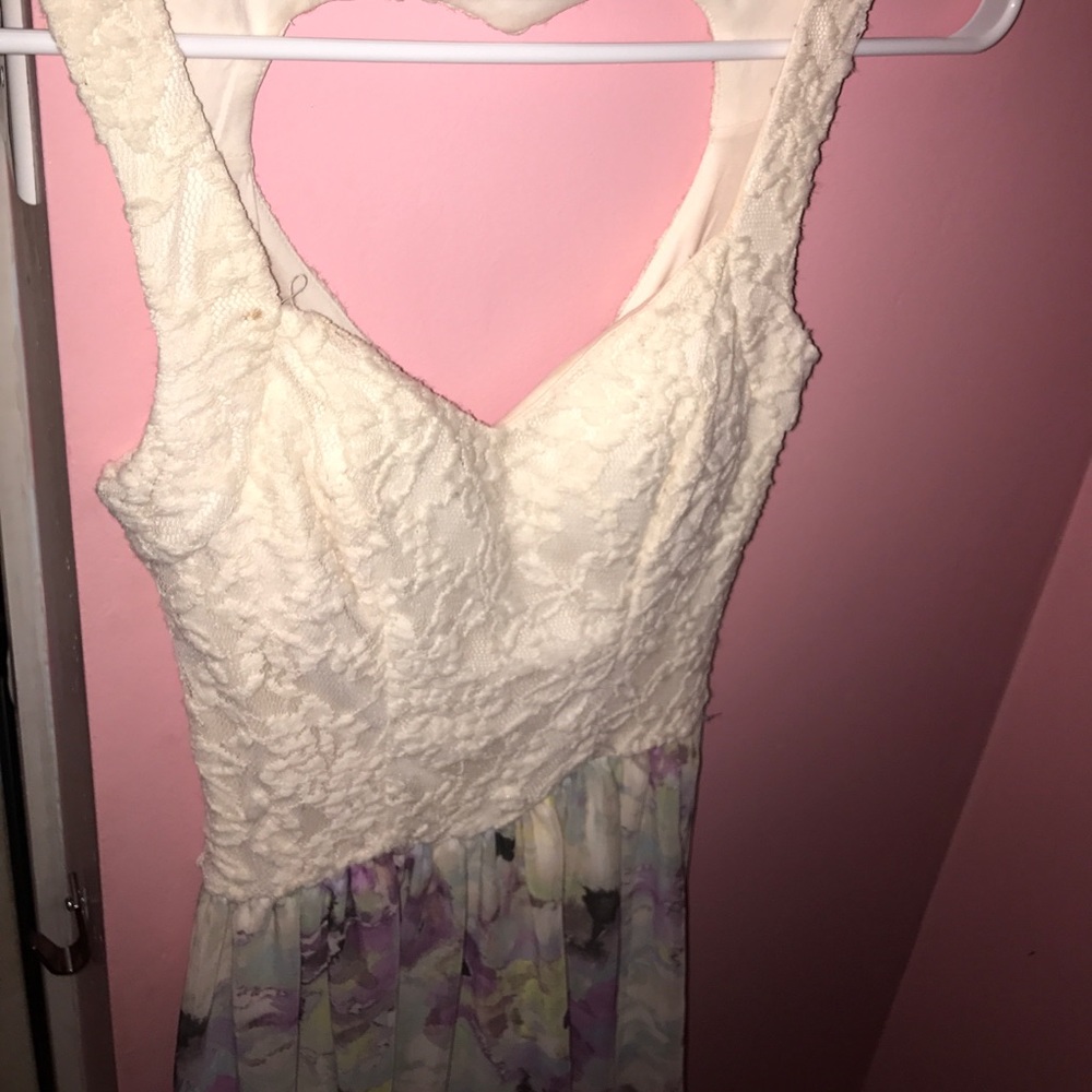 Dress - Picture 2 of 3