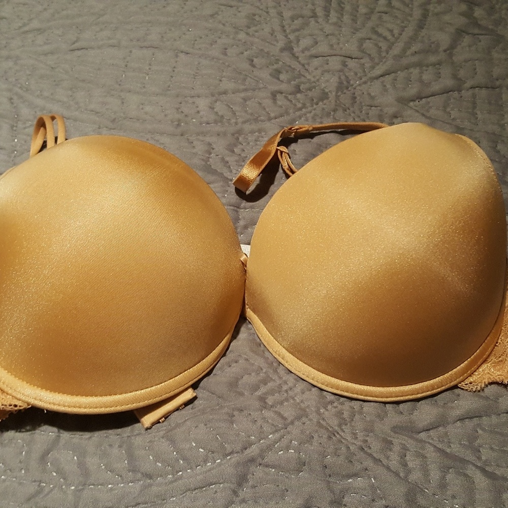 Frederick's of Hollywood