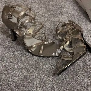 Brand new custom Monique pumps