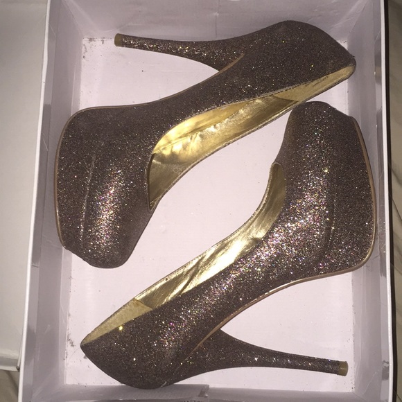 Gold/Purple glitter pumps 👠 - Picture 7 of 8