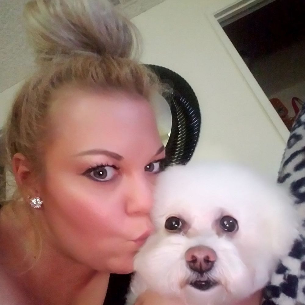 Meet your Posher, Kiki