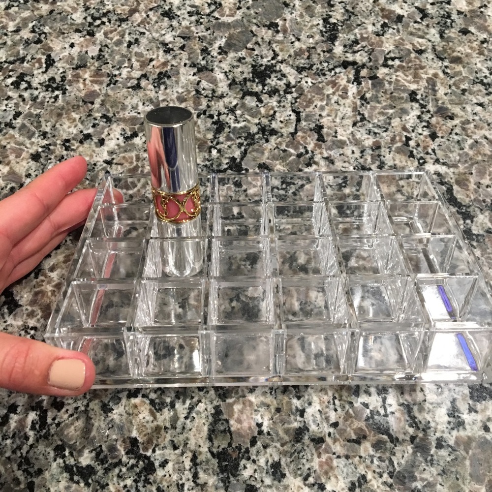 Acrylic lipstick tube holder