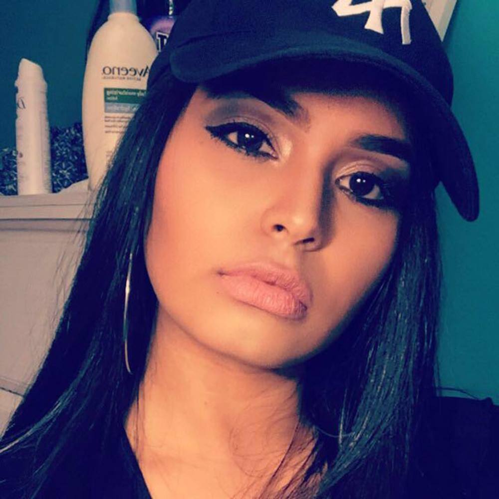 Meet your Posher, Angela