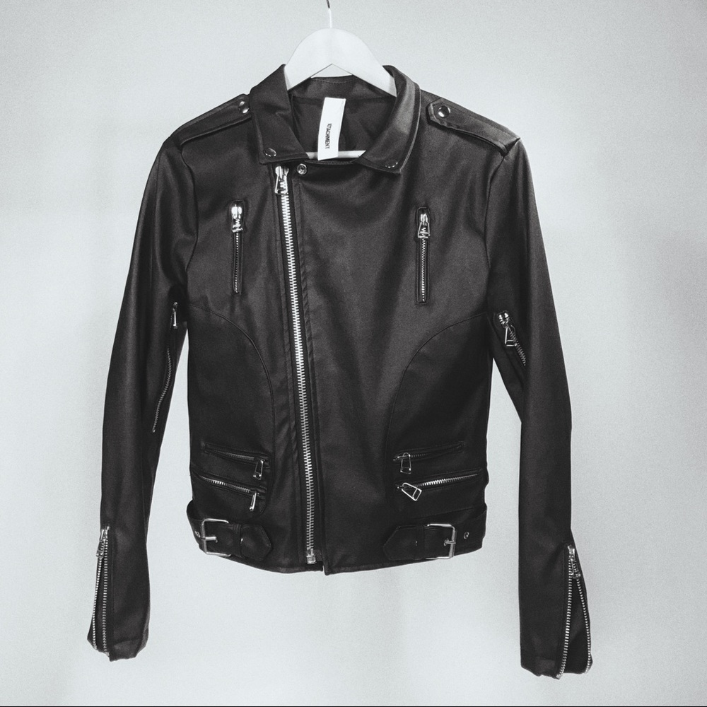 ATTACHMENT LEATHER JACKET