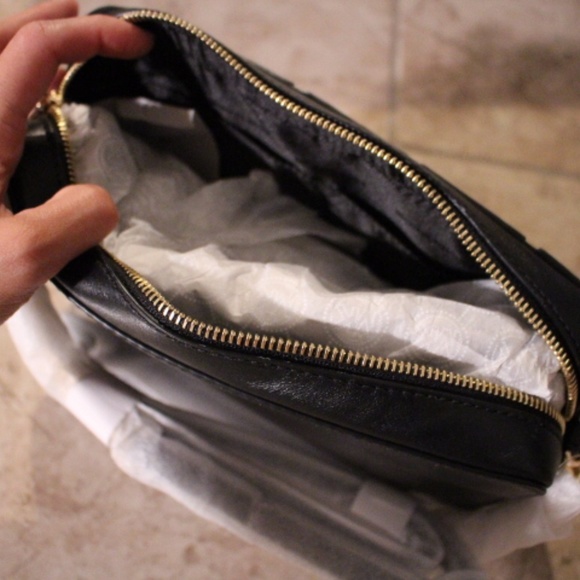 Last chance! MK Jet Set Quilted Leather Crossbody - Picture 7 of 8