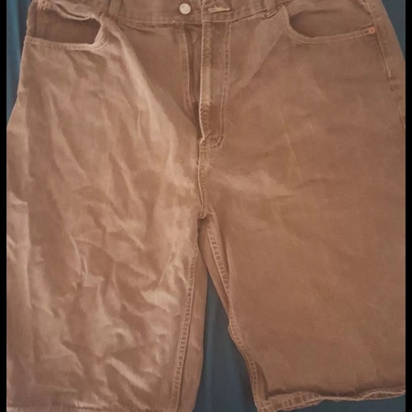 Shorts - Picture 3 of 3