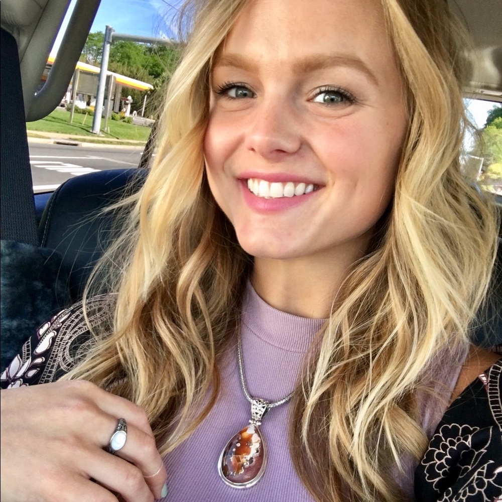 Meet your Posher, Kellie