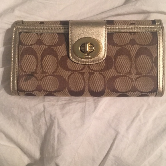 Coach Handbag and Wallet - Picture 4 of 8