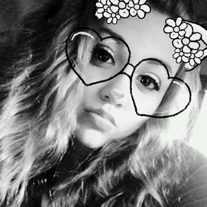 Meet your Posher, Brittney