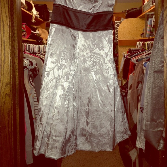 1 or 2 shoulder dress! - Picture 2 of 2