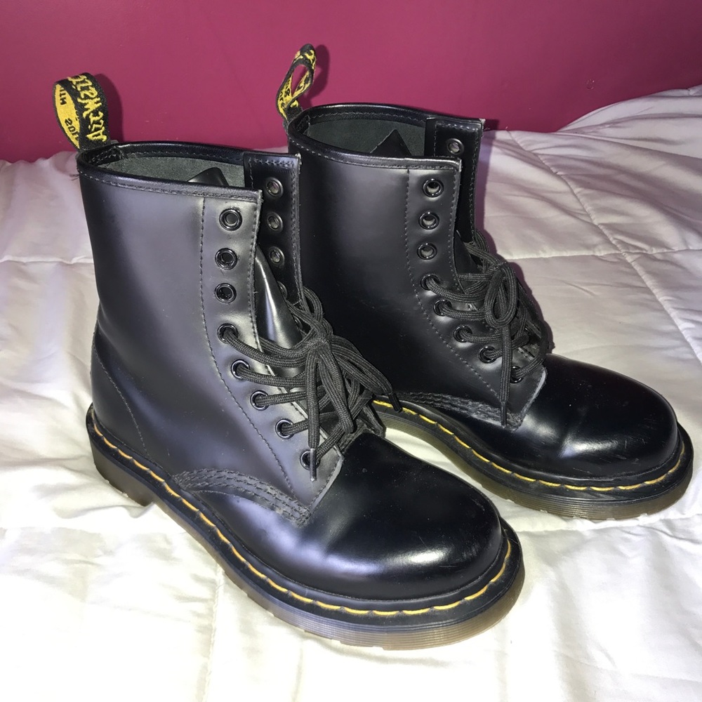 Dr. Martens (Black)