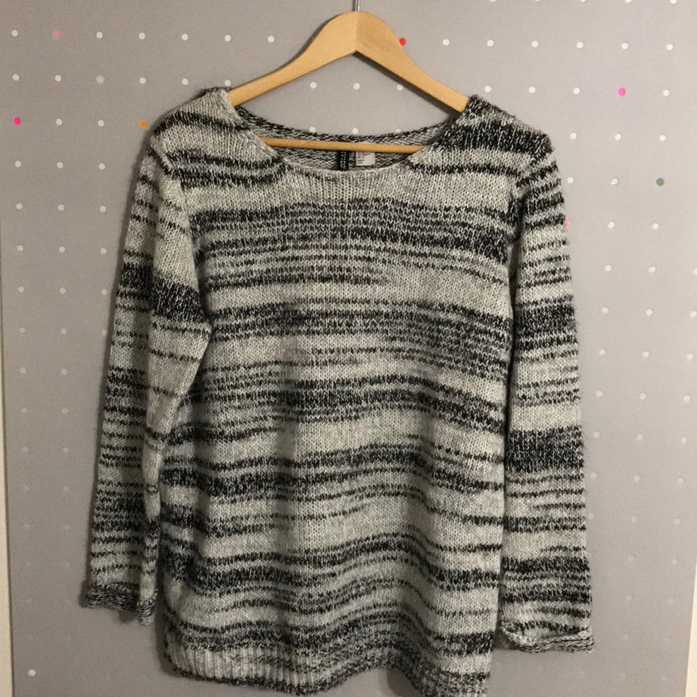 H&M Black and White Sweater