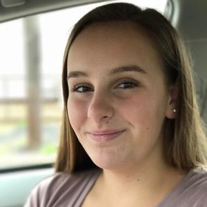 Meet your Posher, Olivia