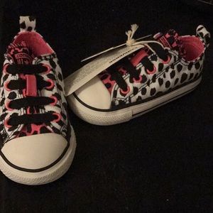 BRAND NEW sneakers!!!