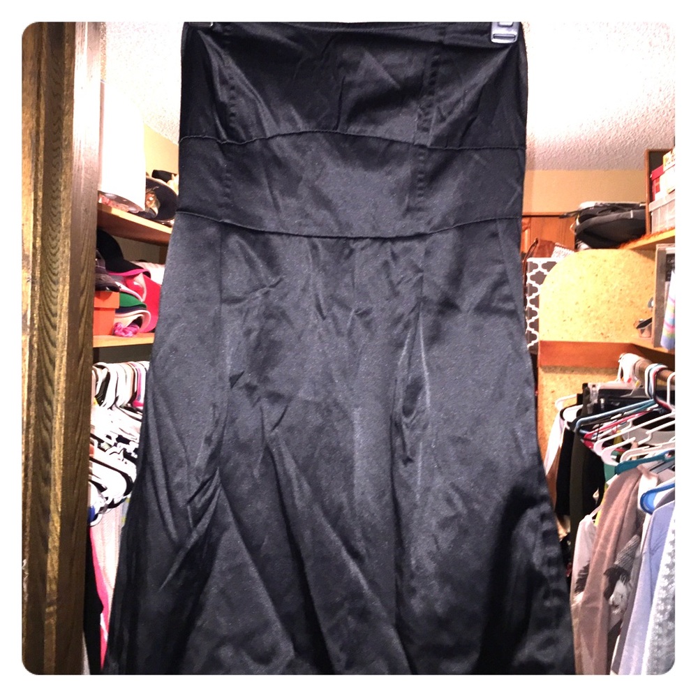 Strapless Polyester dress!