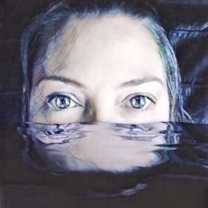 Meet your Posher, Adriana