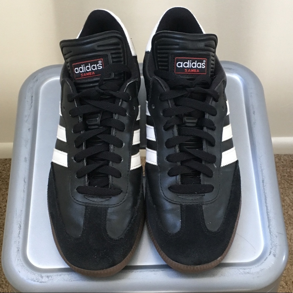 Men's Adidas Samba - size 10