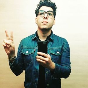 Meet your Posher, Christopher