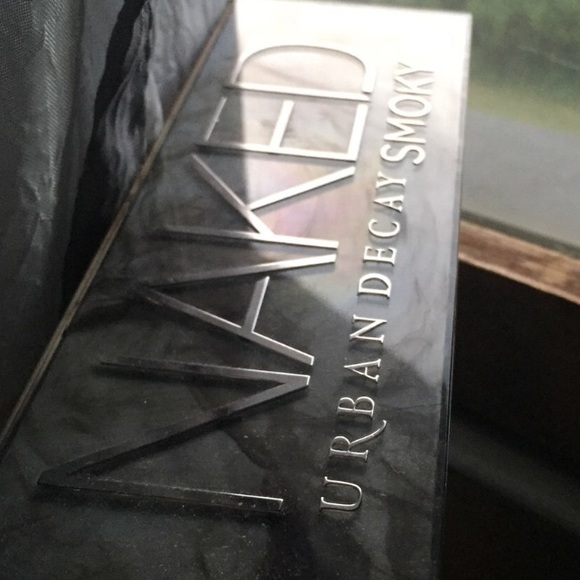 Urban Decay Palette - Picture 2 of 4