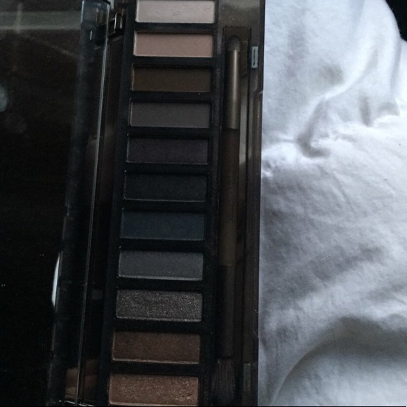 Urban Decay Palette - Picture 4 of 4