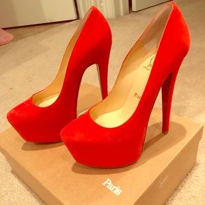 Christian Louboutin Daffodil Corazon Size 5.5 US