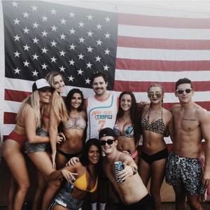 Meet your Posher, Alexis