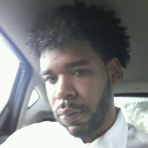 Meet your Posher, Devin