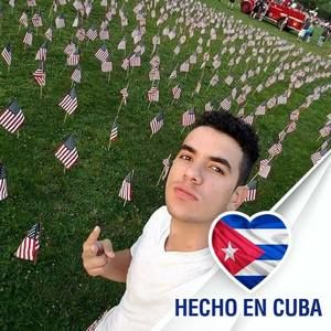 Meet your Posher, Carlos