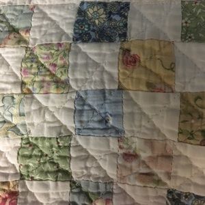 Meet your Posher, Leslie