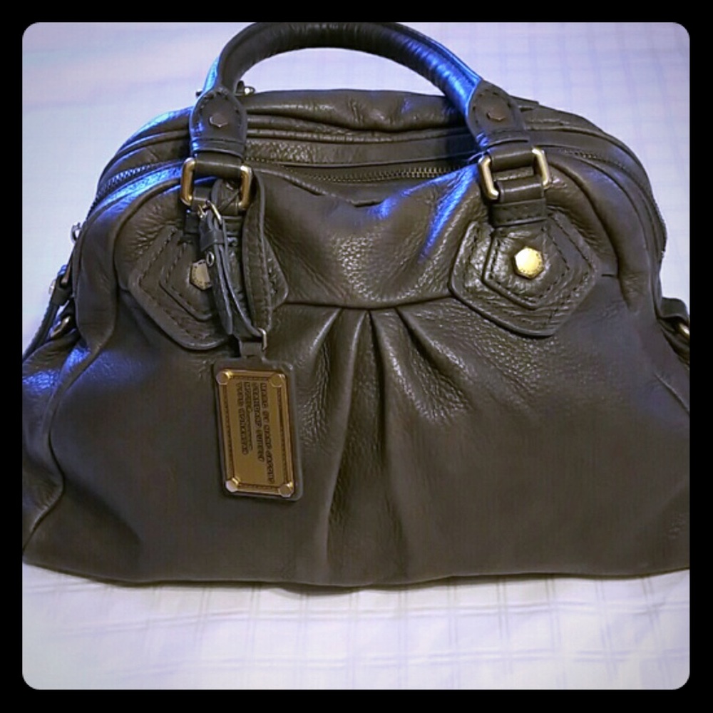 BEAUTIFUL MARC JACOBS GRAY LEATHER PURSE