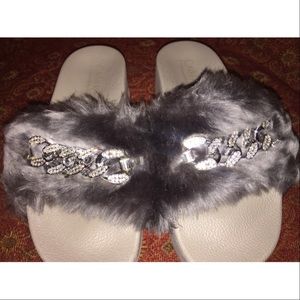 CATHERINE MALANDRINO grey fur chunk bling sandals!