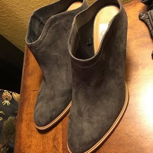 GREY SUEDE COWBOY BOOT STYLE MULE SIZE 8