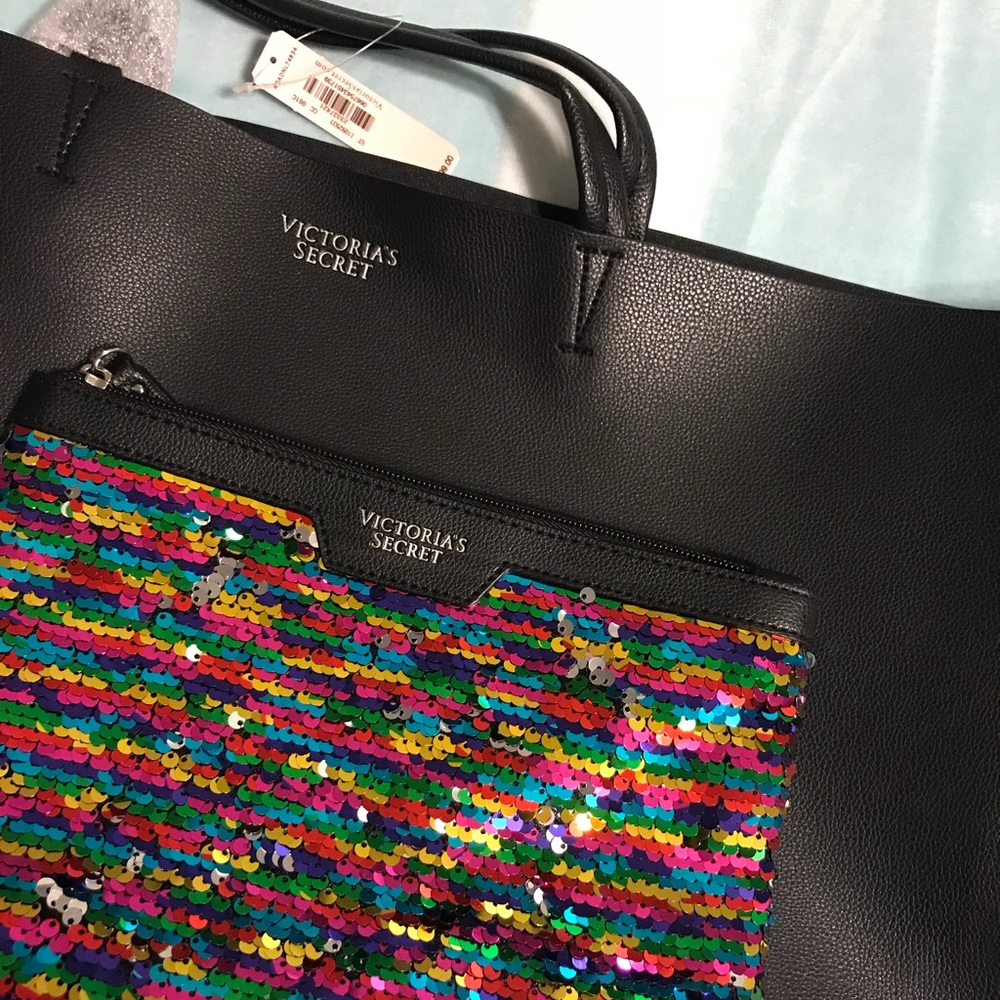 VICTORIA’S SECRET faux leather bag/makeup bag
