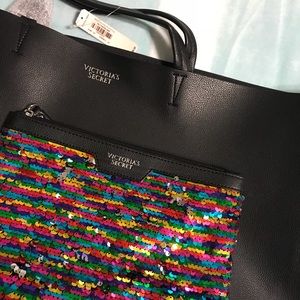 VICTORIA’S SECRET faux leather bag/makeup bag