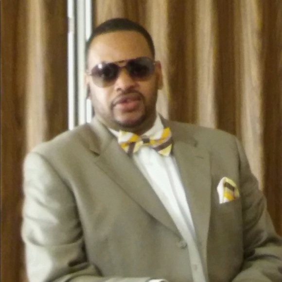 Meet your Posher, Gerald - Picture 1 of 1