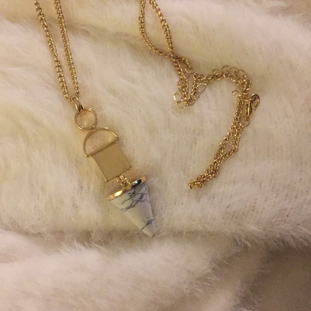 ❤️Sale❤️ marble Sweater necklace - Picture 3 of 3