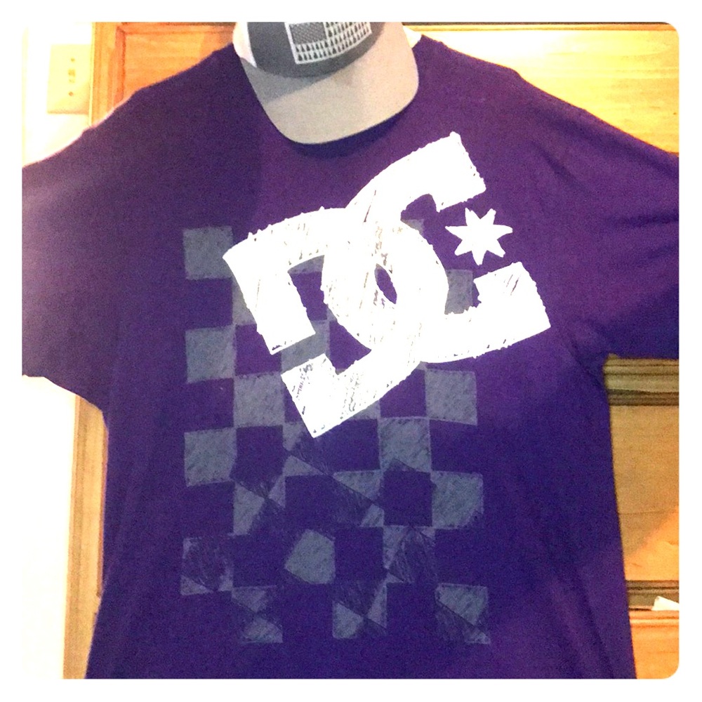 DC t-shirt Purple Grey and White