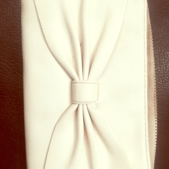 Handbags - Cute white wallet with bow