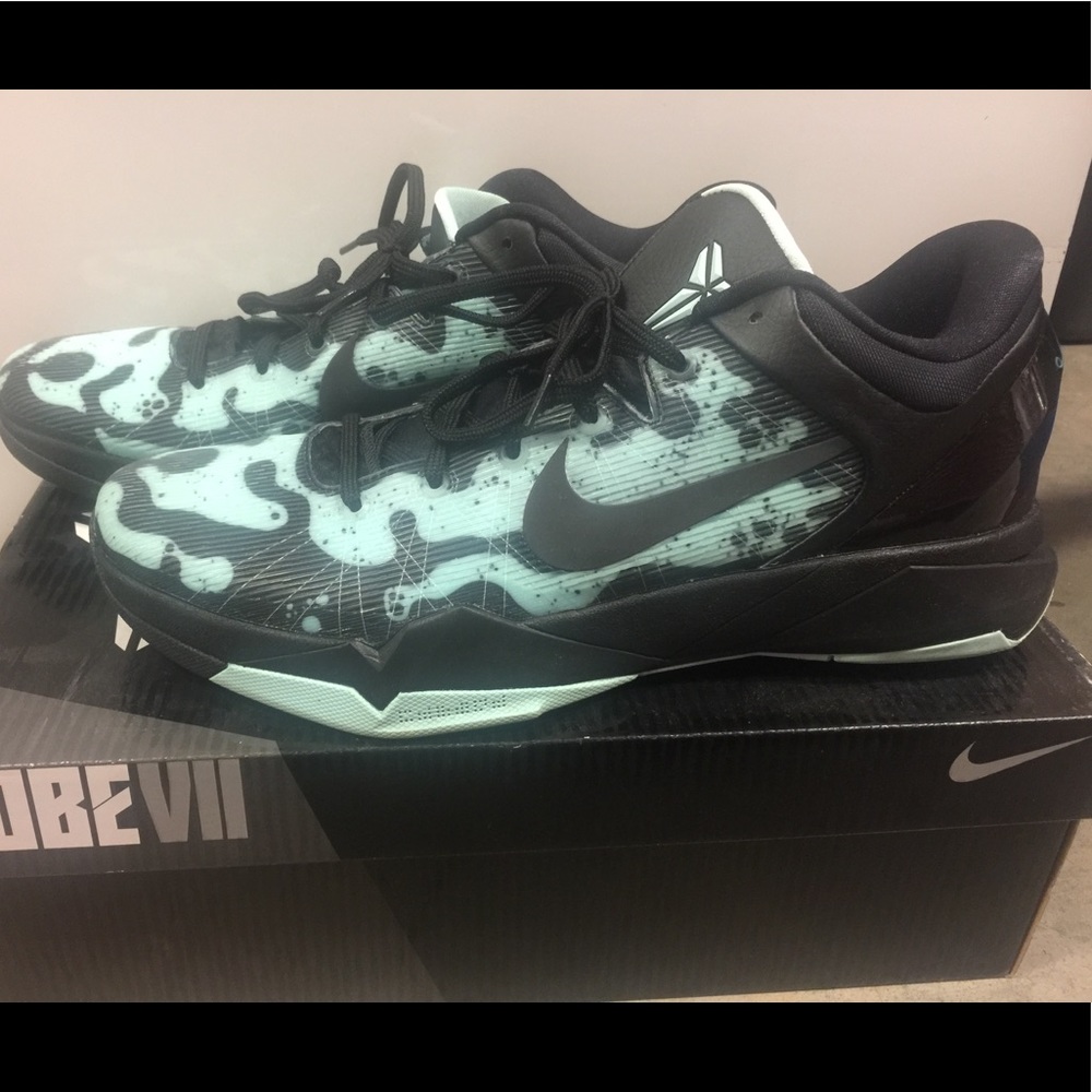 Nike Kobe 7 Easter Poison Dart Frog size 13