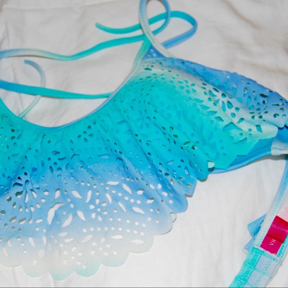 THE CUTEST VS SWIMSUIT - Picture 3 of 3