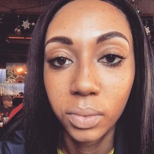 Meet your Posher, Monica