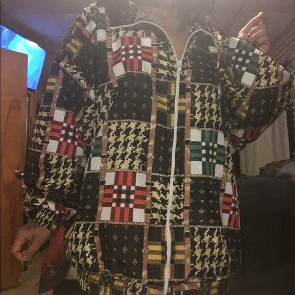 ⚡️SOLD⚡️ Vintage windbreaker - Picture 6 of 7