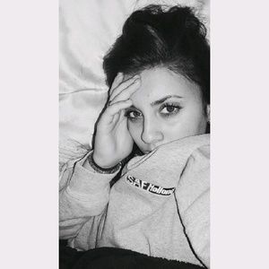 Meet your Posher, Adrienne