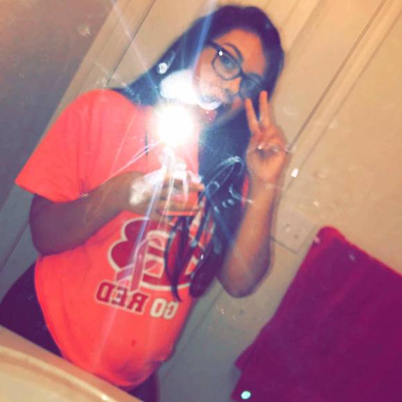 Meet your Posher, Jessica - Picture 1 of 1