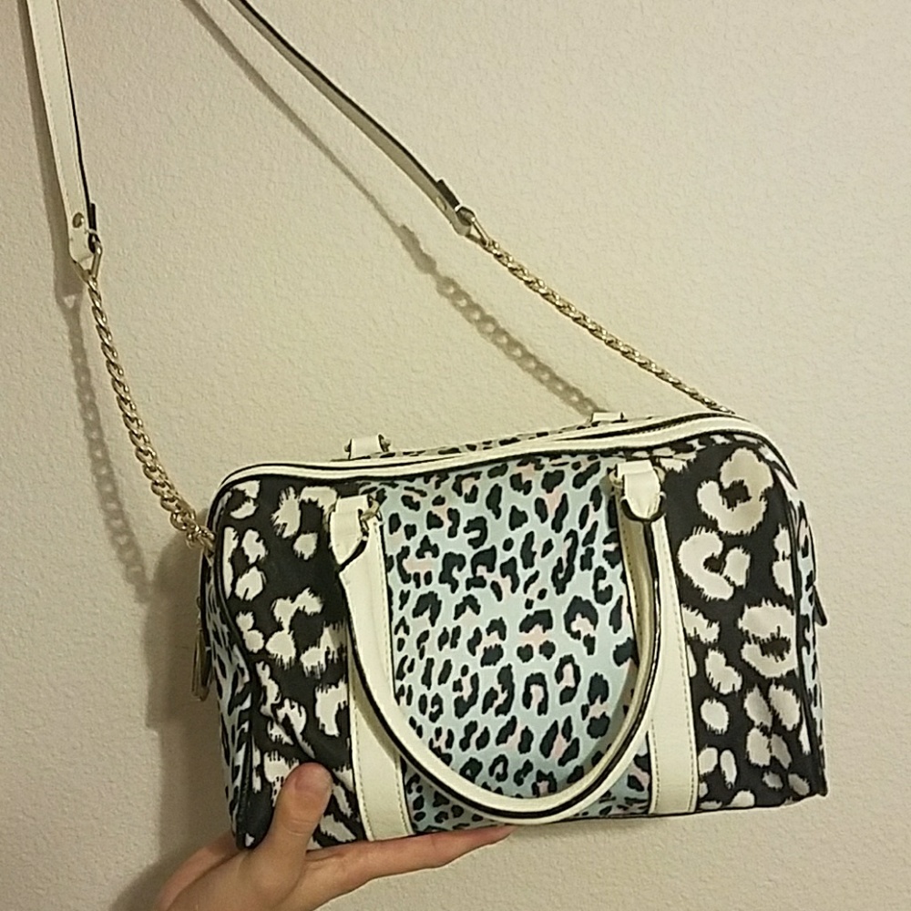 Handbag small stain
