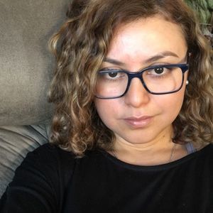 Meet your Posher, Yvett